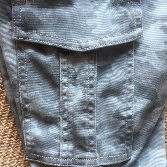 NWT! Spanx XS, XSP, SP 20311Q Stretch Twill Ankle Cargo Pant, stone wash camo - Picture 14 of 15